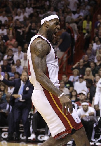 记者：阿什拉夫还需穿十天左右保护靴，他很想赶上非洲杯首战（记者：阿什拉夫仍需穿约10天保护靴，渴望赶上非洲杯揭幕战）