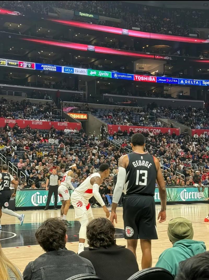 萨拉赫连场破门状态火热（萨拉赫连续破门，火力全开）