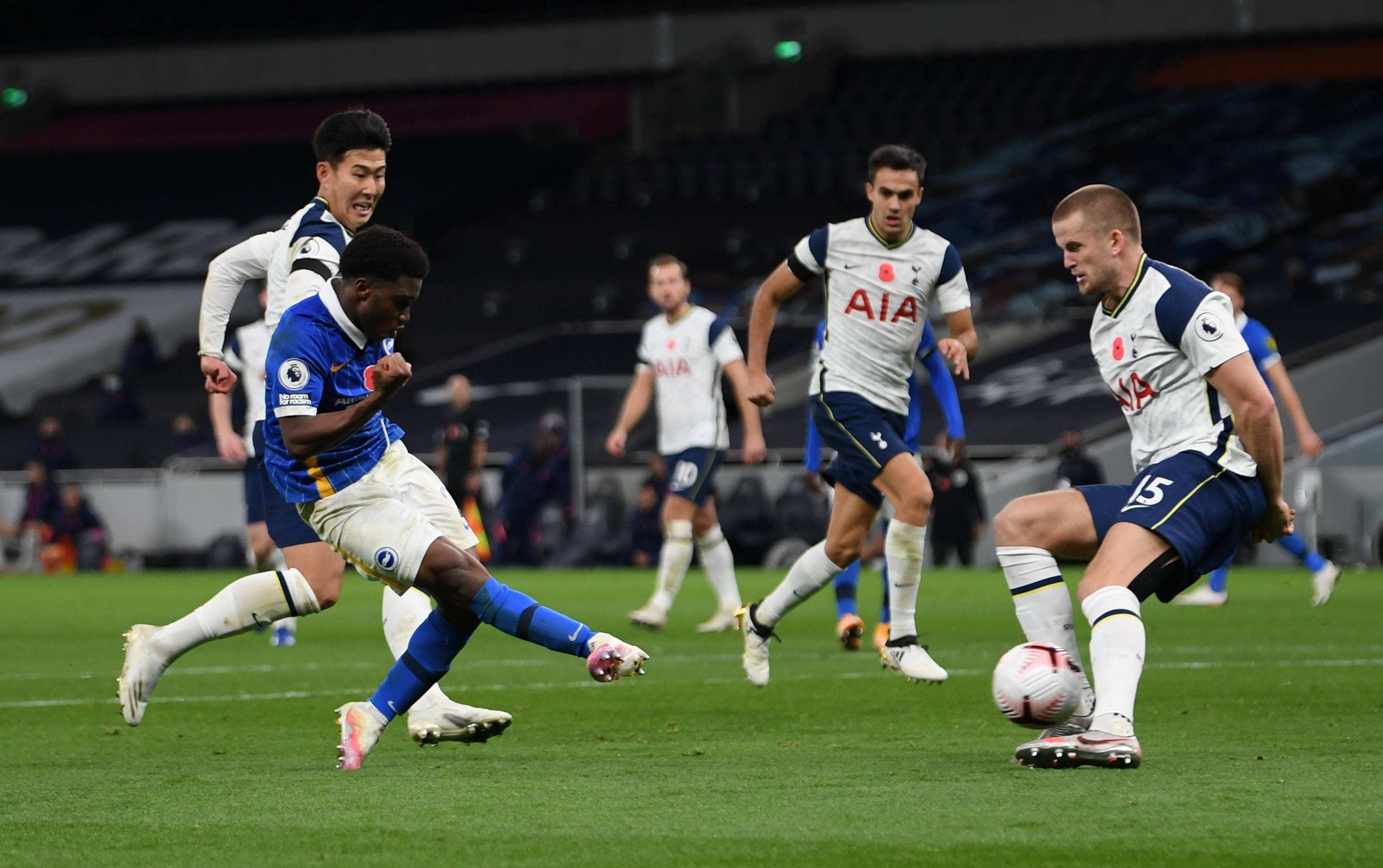 邮报：利物浦开会讨论了卡拉格的报道方式，队内多人对他不满（邮报：利物浦召开内部会议讨论卡拉格的报道风格，队内多人表示不满）