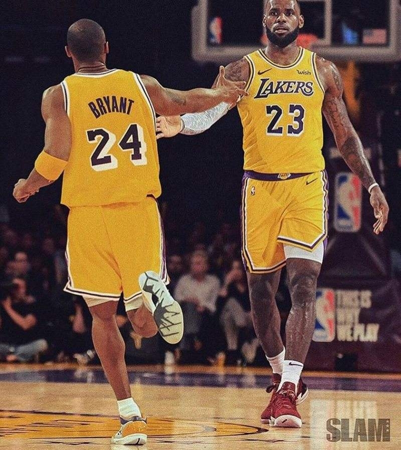 回家带娃保罗与儿子一起训练&还玩空接 CP4身穿马刺训练服（保罗回家陪娃，携子合练上演空接，CP4穿马刺训练服）