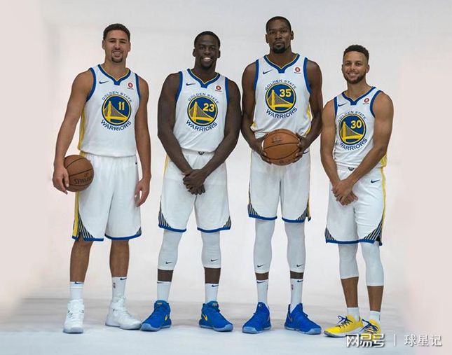 北京老男孩足球队，一张张熟悉的面孔，北京国安老球迷对他们一定不陌生吧？（北京老男孩足球队，那些熟悉的面孔，北京国安老球迷怎会陌生？）