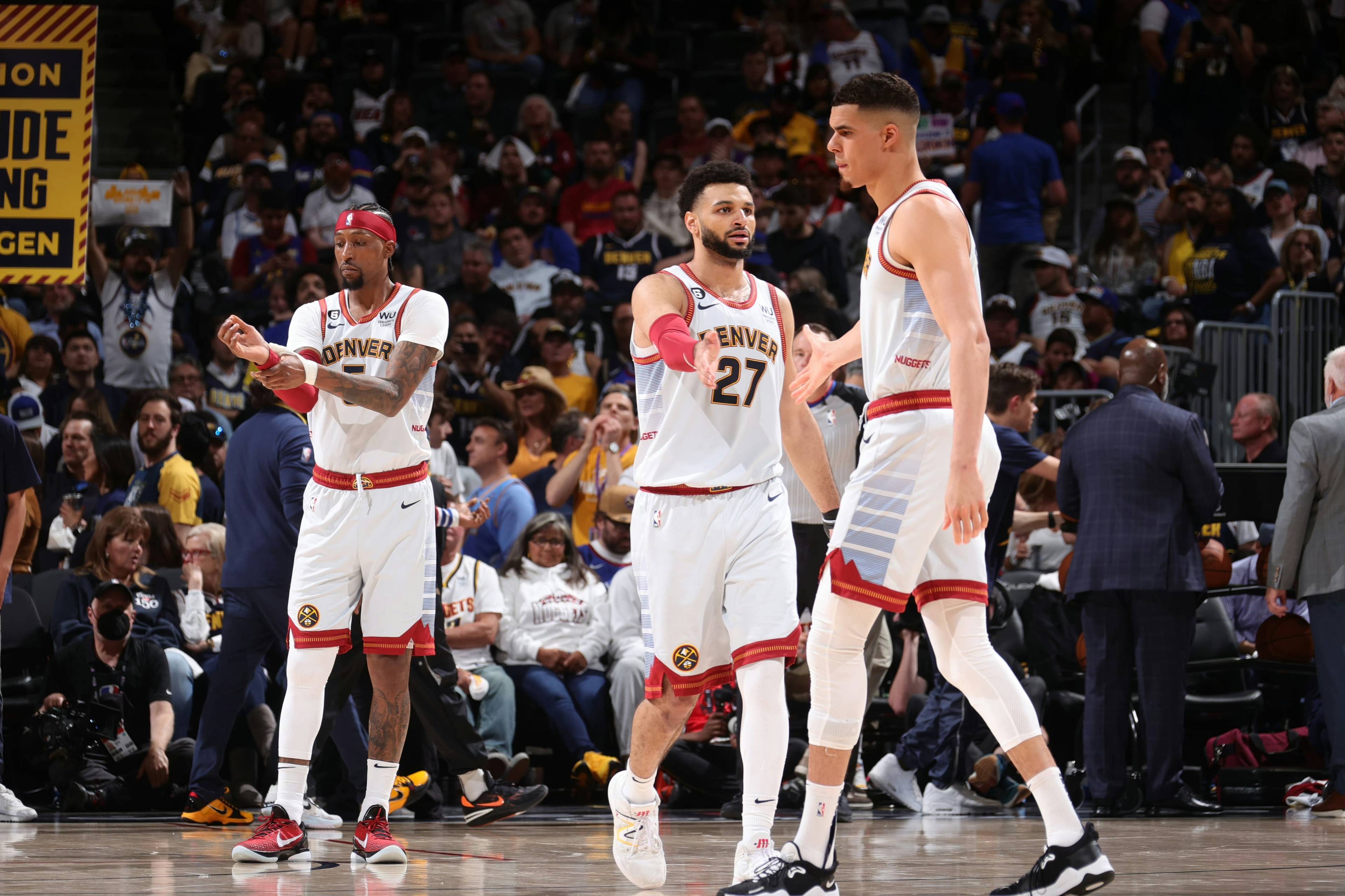 托蒂：有位球迷买年卡只为了看我，知道我不在他直接就不看了（托蒂自曝：有球迷为看我办年卡，我缺席他就不看比赛）