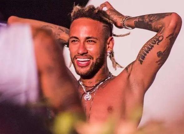 记者：浙江队计划在下周与青岛西海岸进行一场热身赛（记者：浙江队计划下周约战青岛西海岸进行热身赛）