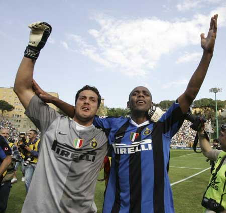 记者：姆巴佩和赫伊森回归训练，但不确定前者能否在本轮登场（记者：姆巴佩、赫伊森已恢复训练，姆巴佩本轮出战成疑）