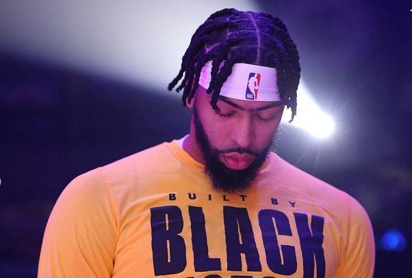 孔帕尼谈乌尔比希：他的性格好训练勤奋，球员会在历史最佳之一的门将身边慢慢成长（孔帕尼盛赞乌尔比希：品格出众、训练自律，在史上最佳门将之一身旁稳步成长）