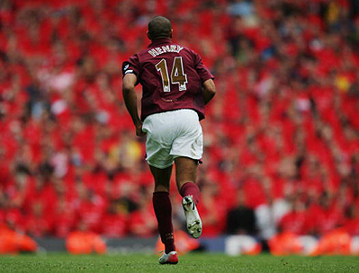 两张合影，一张和老乡一张和金靴。赛前法比奥说这场...（赛前法比奥发声：两张合影，一张与老乡，一张与金靴）