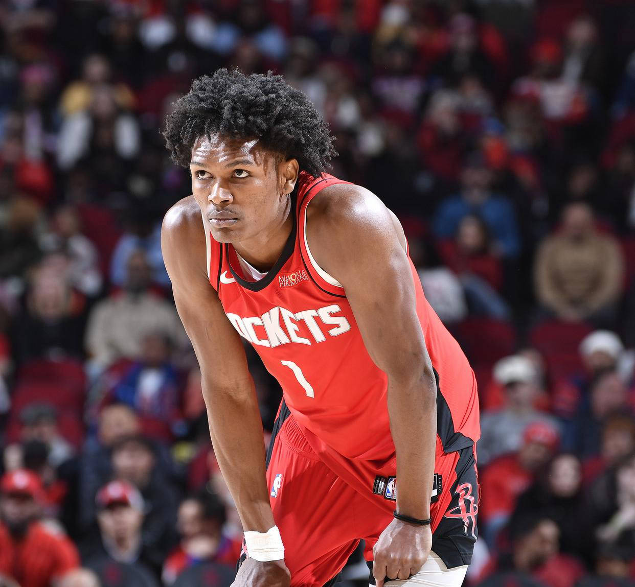 科尔：霍福德首节4记三分打开局面，这才是制胜的关键（科尔：霍福德首节四记三分奠定胜势，制胜关键在此）