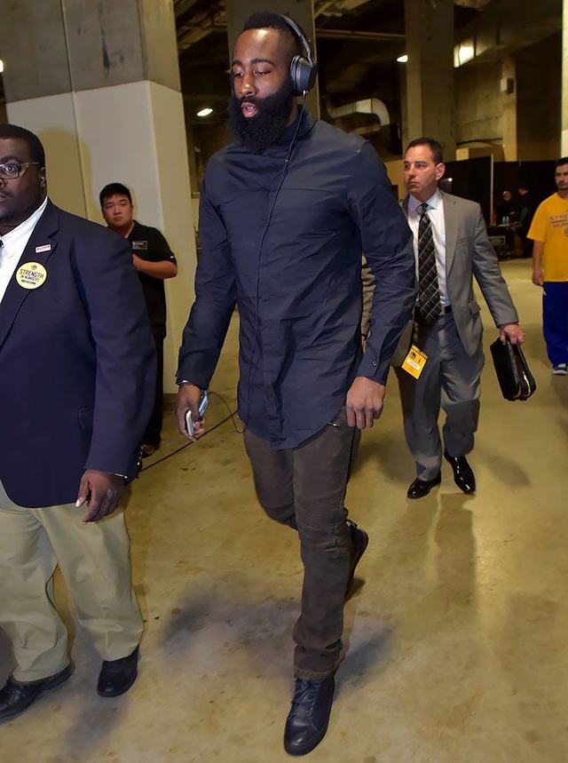 同位置球员差距明显（同位置球员实力差距显著）