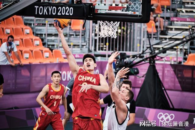 欧冠本周最佳阵容：马杜埃凯、孔德、格林伍德、卡尔在列（欧冠本周最佳阵容出炉：马杜埃凯、孔德、格林伍德与卡尔入选）