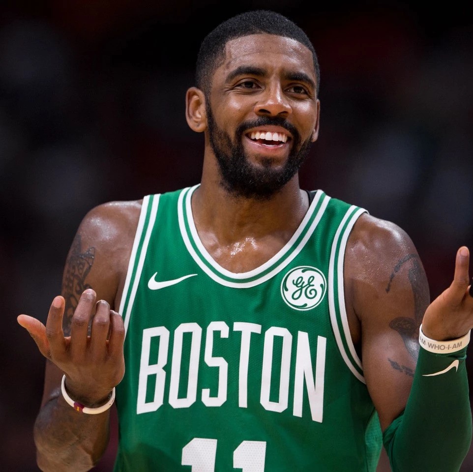 斯洛特：欧冠排除萨拉赫是俱乐部决定，没有理由不希望他留下（斯洛特：萨拉赫无缘欧冠为俱乐部决定，我当然希望他留下）