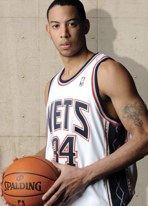 官方：武汉三镇前外援华莱士加盟巴乙升班马庞特普雷塔（巴乙升班马庞特普雷塔官宣签下武汉三镇前外援华莱士）