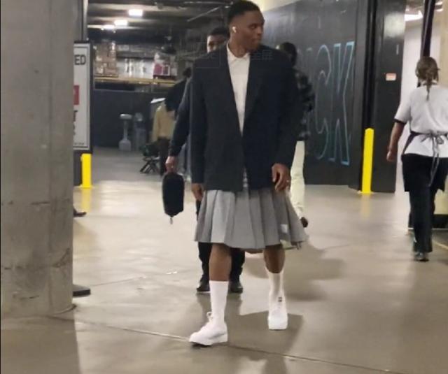 许利民：奥莫特的表现不尽人意 换不换外援会看后续人员情况而定（许利民谈奥莫特：表现不理想，外援是否更换取决于后续人员情况）