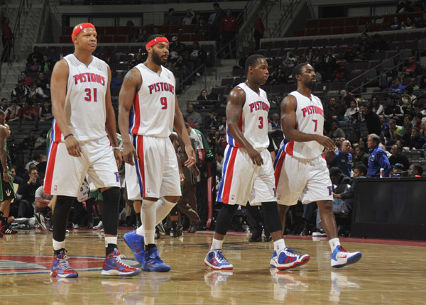 防守时怎样不被轻松过？（如何防守不被轻易突破？）